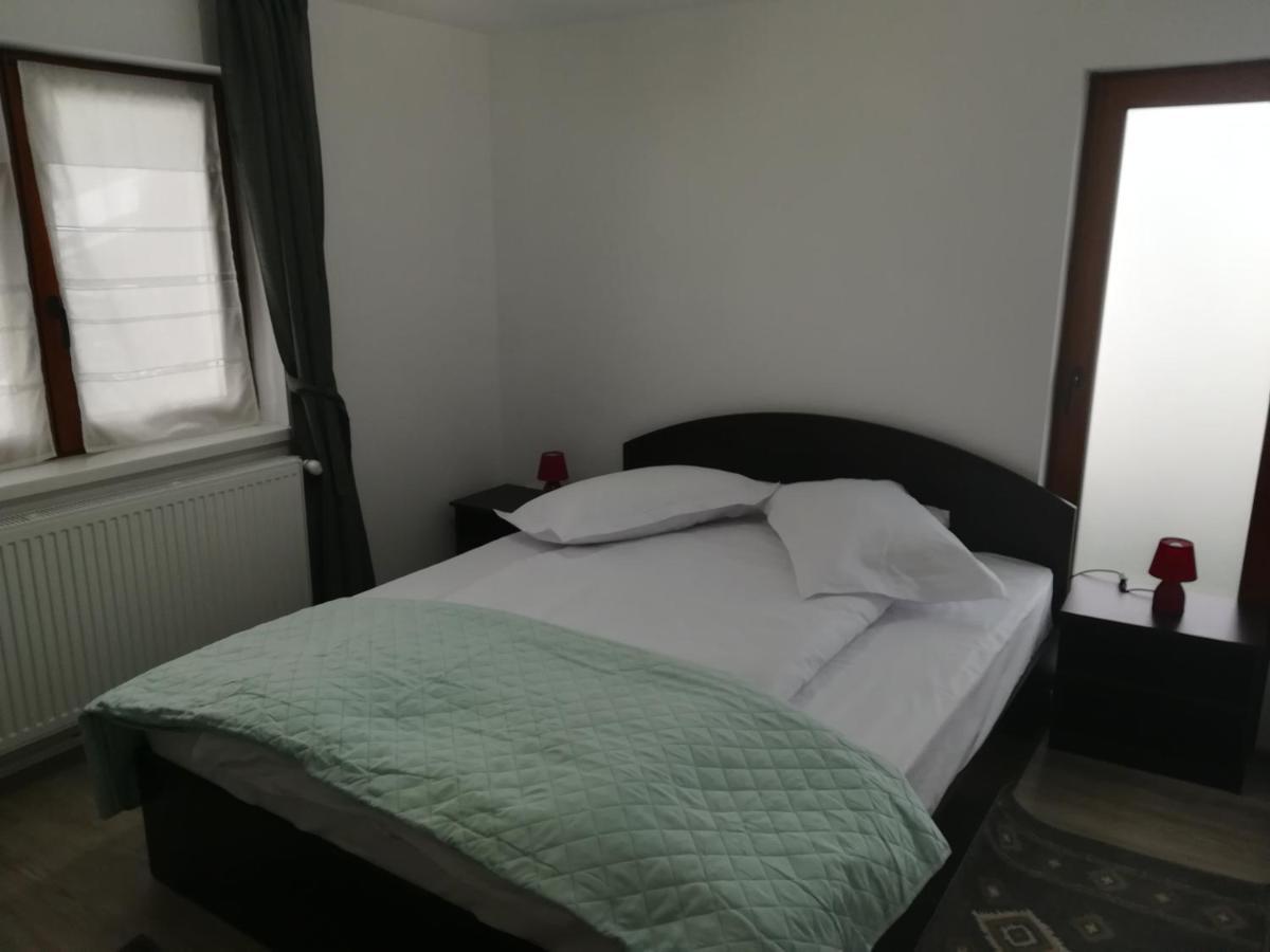 De La Mare La Munte Hotell Vatra Dornei Exteriör bild