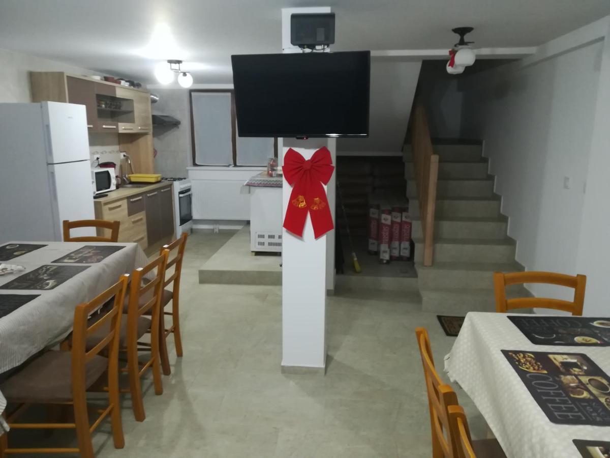 De La Mare La Munte Hotell Vatra Dornei Exteriör bild